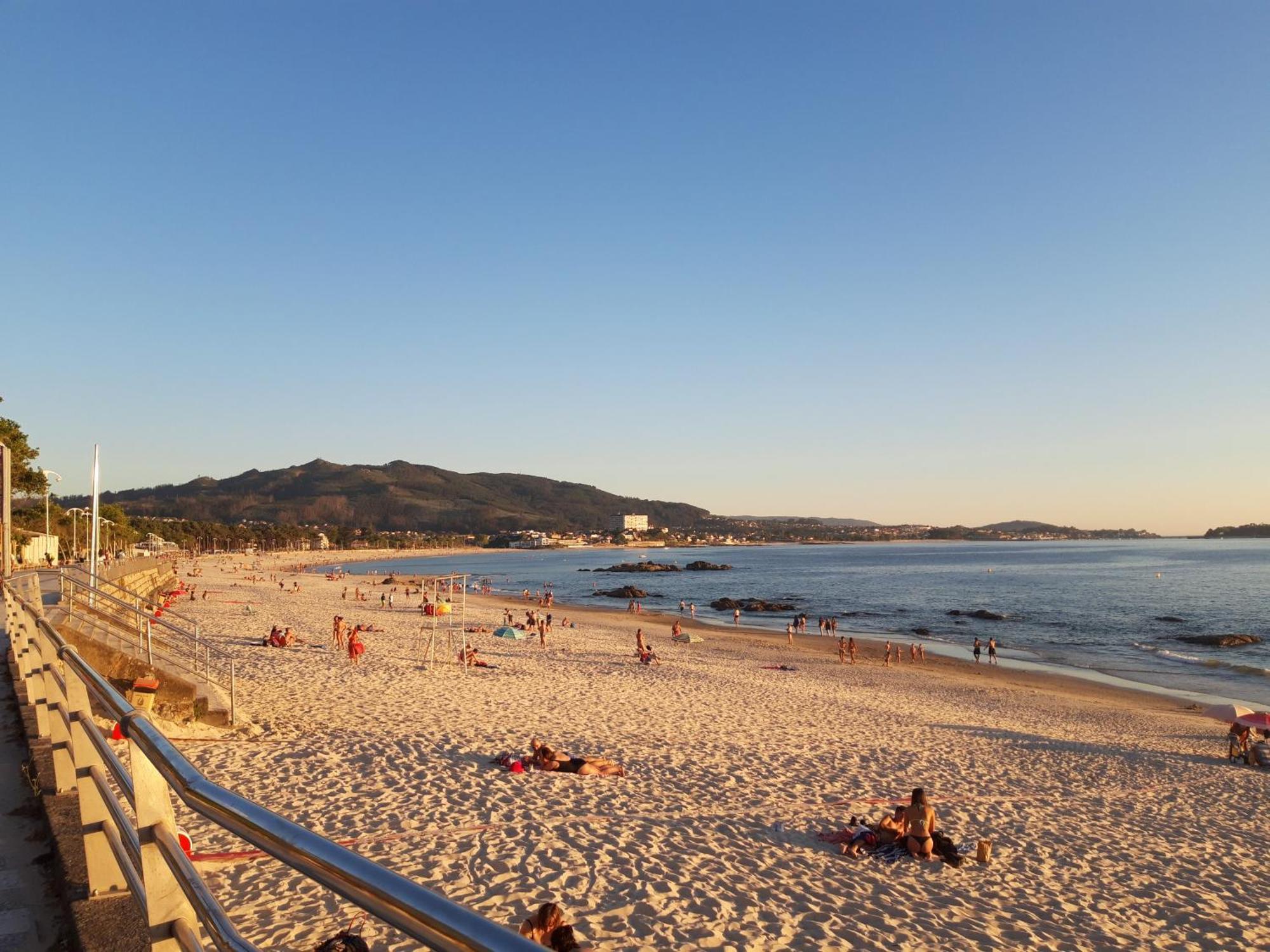 Ferienwohnung Atico En La Playa De Samil Vigo Exterior foto
